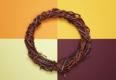 Renkli dikdörtgen şekilli kuru ahşap çelenk