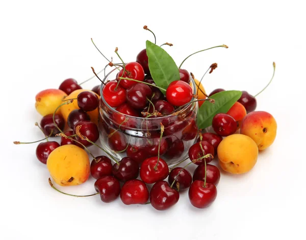 用于健康饮食的成熟水果和浆果 — 图库照片