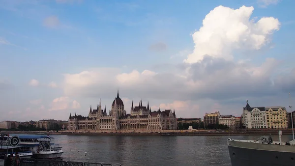 Τέλεια θέα Parlament για: Βουδαπέστη — Φωτογραφία Αρχείου