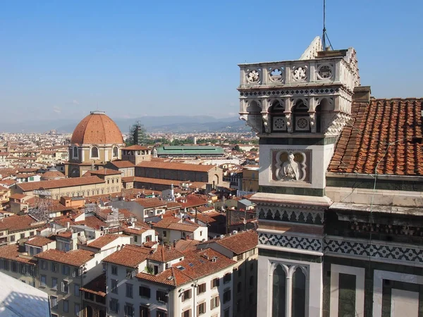 Luchtfoto van de rode daken van Florence — Stockfoto