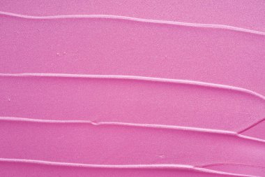 Beyaz arka planda parıltıları olan çok renkli akrilik boya dokusu ve vuruşları