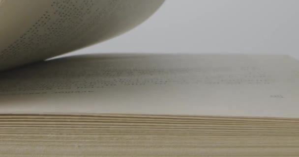 Pages Tournantes Vieux Livre Avec Des Pages Jaunies Une Couverture — Video