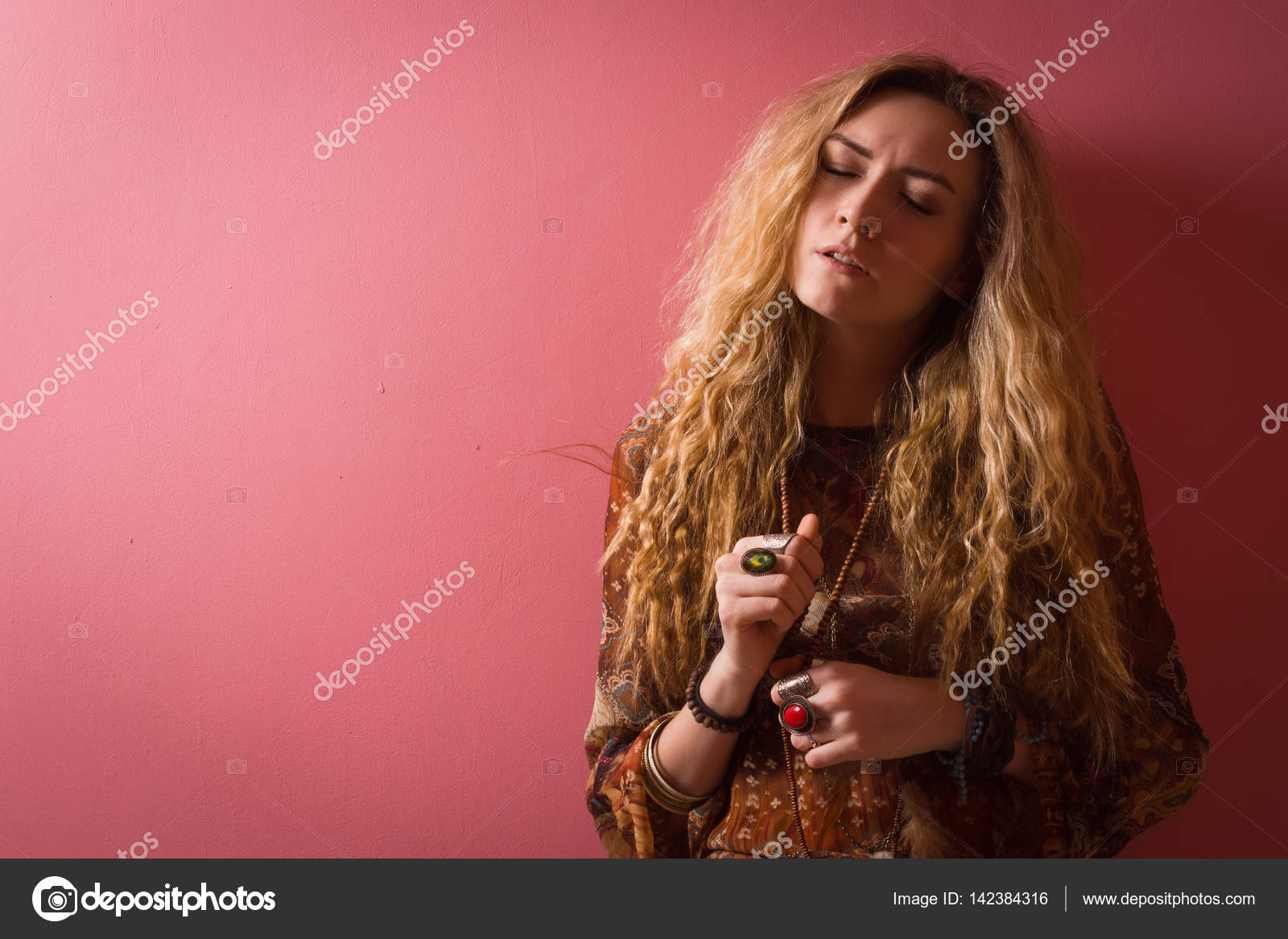 Hairstyles For Naturally Curly Hair Over 60 Hippie Girl Style