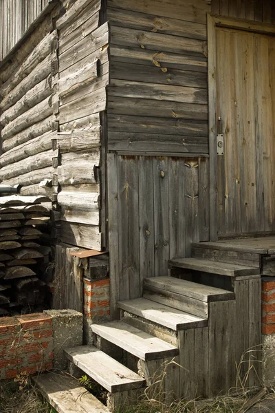 Övergivna gamla spökhus — Stockfoto