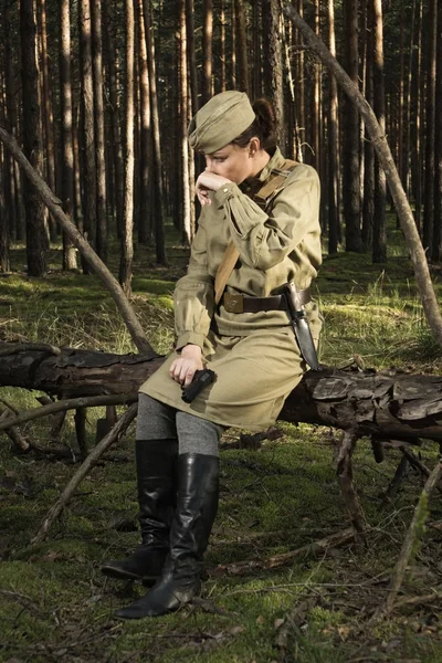Kobieta w mundurze Armii Czerwonej z II wojny światowej. — Zdjęcie stockowe
