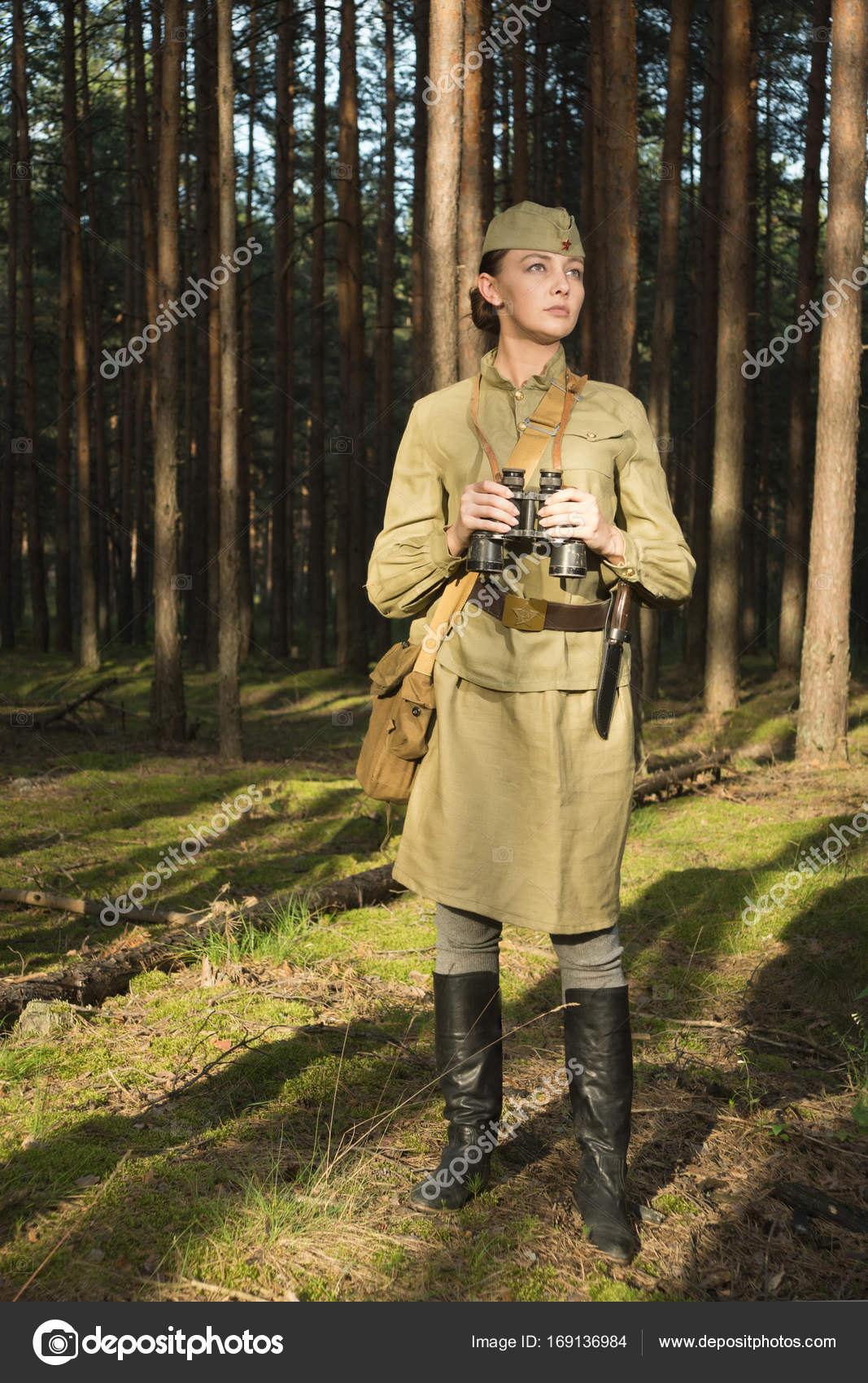 grådig klassisk obligat Woman in uniform of the Red Army of the Second World War. Stock Photo by  ©Demian 169136984
