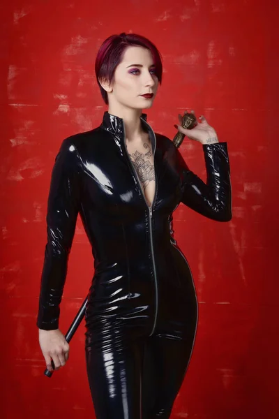 Magnifique modèle fétiche en costume de latex — Photo