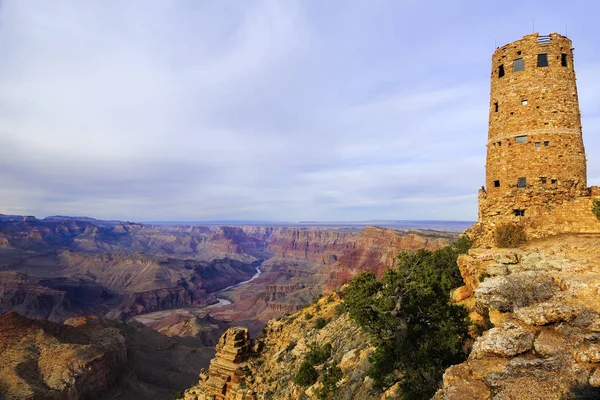 Torre de vigia com vista para o deserto no Grand Canyon National Park — Fotografia de Stock