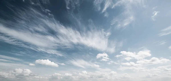 Cielo y nubes atmósfera fondo — Foto de Stock