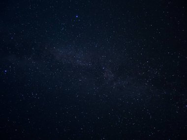 Samanyolu galaksi gece yıldız