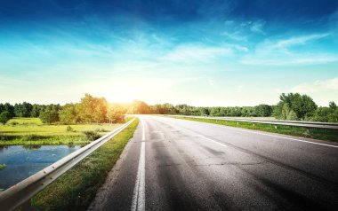 Yol yol ileri yönde