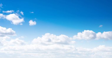 açık gökyüzü ve bulutlar