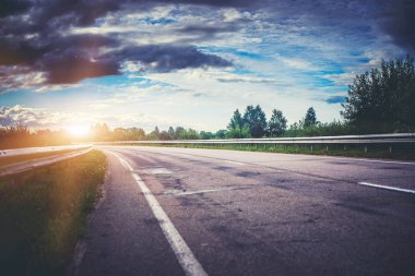Yol yol ileri yönde
