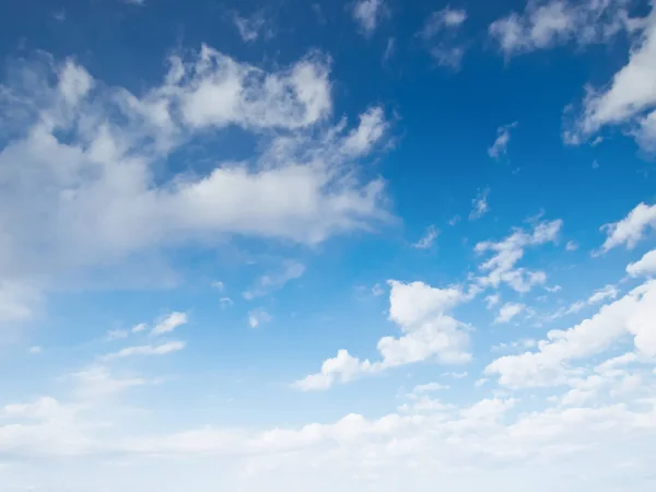 บรรยากาศท้องฟ้า อากาศดี — ภาพถ่ายสต็อก