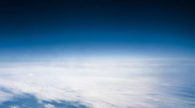 Atmosfer uzay hava gökyüzü ve bulutlar