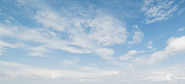 Небо і хмари тропічна панорама — стокове фото