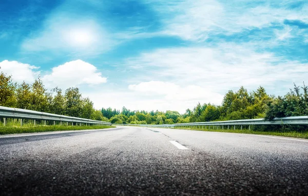 Camino hacia adelante dirección — Foto de Stock