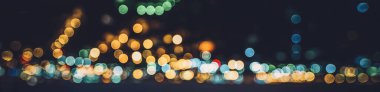 Bokeh gece şehir ışıkları