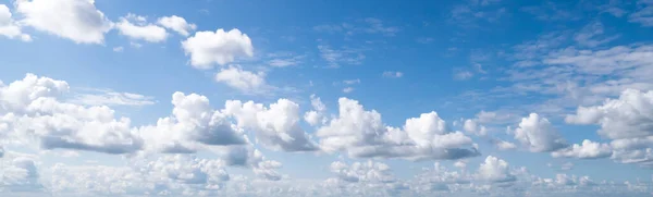 Ég és felhők — Stock Fotó