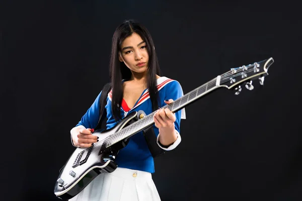 Asiática estrella de rock dama en estudio —  Fotos de Stock