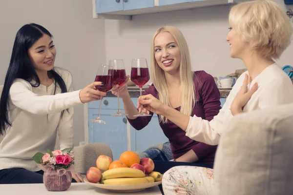 Friends girls having party at home — Stock Photo, Image