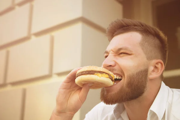 Ember, hamburger — Stock Fotó