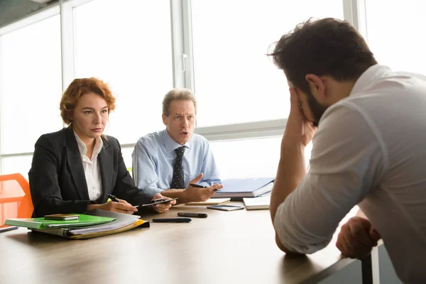 Entrevista de trabajo en la oficina — Foto de Stock