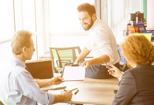 Anställningsintervju i office — Stockfoto