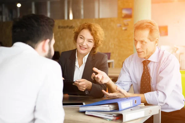 Entrevista de trabajo en la oficina — Foto de Stock