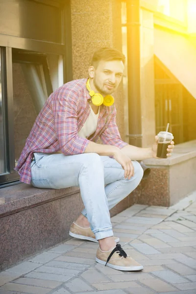 Young man outdoor — Stock Photo, Image