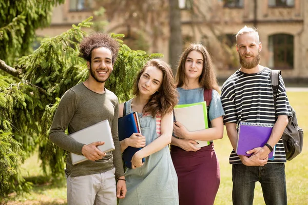 Group of students in the courtyard of University. — Stock Photo, Image