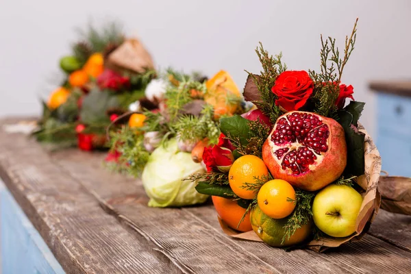 Colorful winter bouquets of fruits and vegetables. — Stock Photo, Image