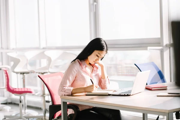 Teamarbeit bei Start-up Diversity — Stockfoto