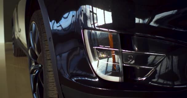 Voiture électrique, Tesla Modèle X — Video