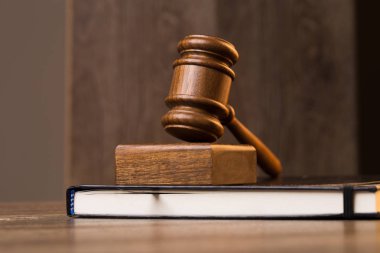 Not defteri çekiç görüntüsünü