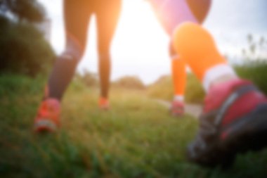 Kadın çalışan bulanık fotoğraf