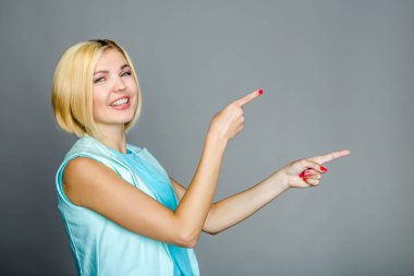 Güzel model puan parmak ile