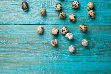 Bıldırcın yumurtası tablo görüntüsü