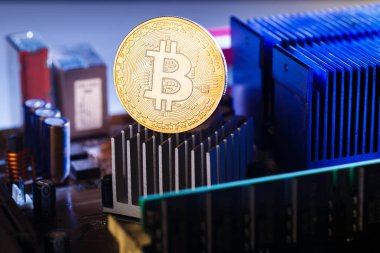 Fotoğraf işlemci koyu arka plan üzerinde ve bitcoin