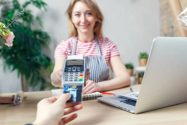 POS-terminal in the shop. — Stock Photo, Image