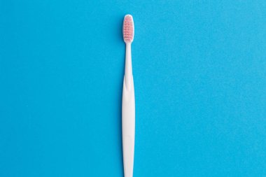 Görüntü bir pembe diş fırçası