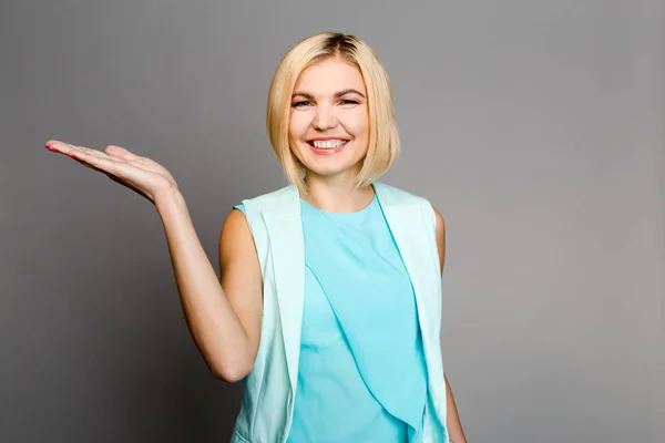 Foto de mujer de traje —  Fotos de Stock