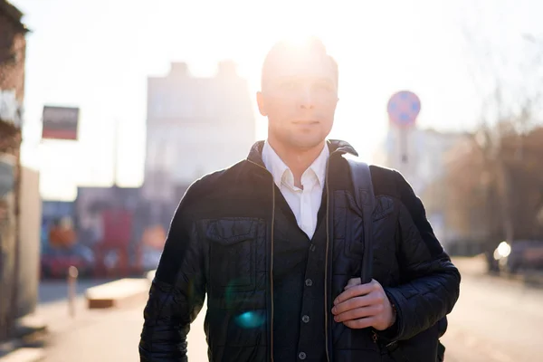 Man walking on city during day — Stock Photo, Image