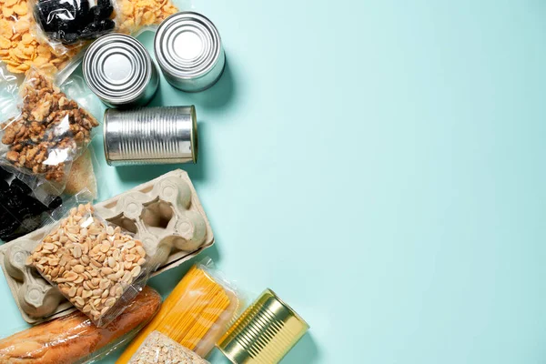 Conjunto de productos alimenticios. Donación, coronavirus y concepto de cuarentena . — Foto de Stock