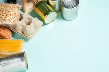 Yiyecek ürünleri seti. Yiyecek, bağış, koronavirüs ve karantina konsepti..