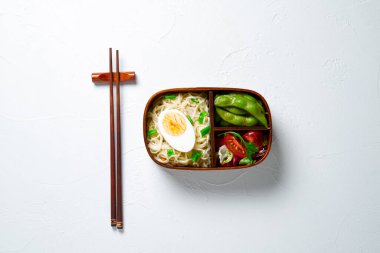 Japon öğle yemeği bento kutusu. Konsepti kaldır