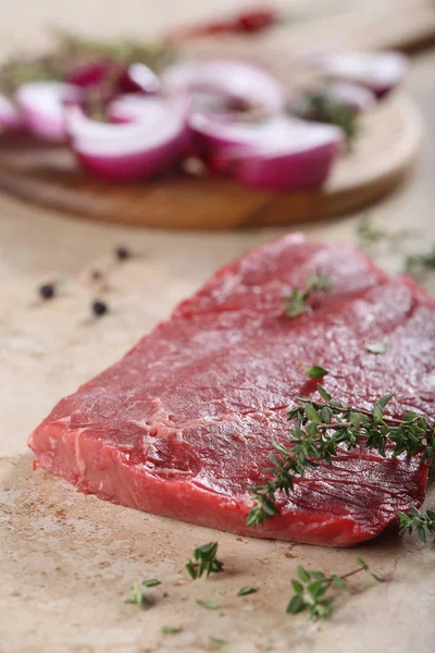 Pedaço de carne fresca — Fotografia de Stock