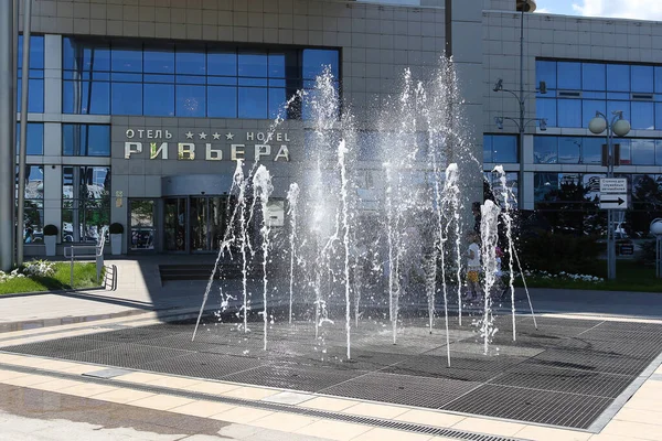 Fountain Front Riviera Hotel — Stock Photo, Image