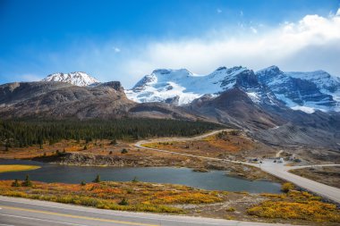 Kanada 'daki Rocky Dağları