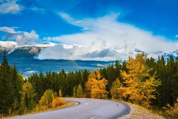 Pięknym Canadian Rockies — Zdjęcie stockowe